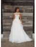 Beaded Ivory Tulle Wedding Dress With Detachable Collar Sleeve